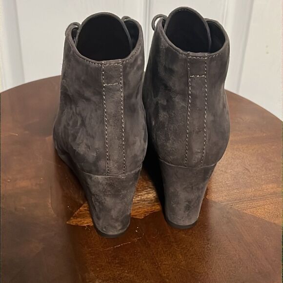 🔥🔥Clarks Artisan Dark Brown Leather Suede Ankle Booties - Wedge Boots - Sz 10M - Picture 5 of 10